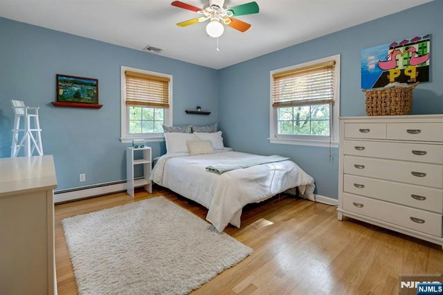 16 Rockledge Road, Montville Township, NJ 07045