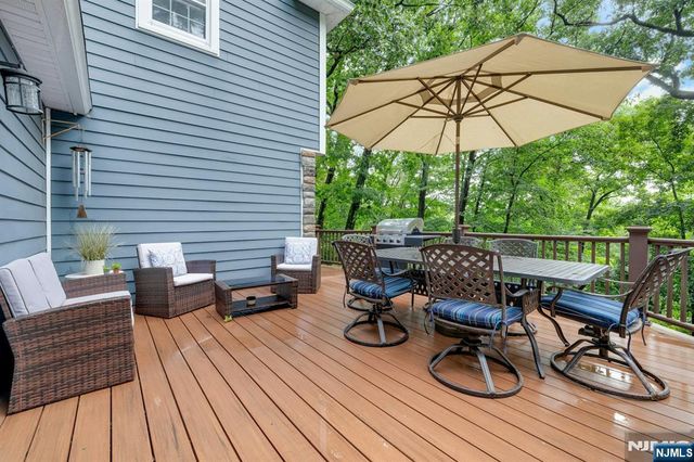16 Rockledge Road, Montville Township, NJ 07045
