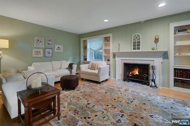 16 Rockledge Road, Montville Township, NJ 07045