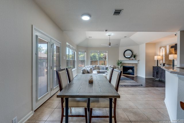 926 STEUBING OAKS, San Antonio, TX 78258