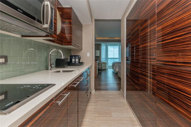 551 N Fort Lauderdale Beach Boulevard H1715, Fort Lauderdale, FL 33304