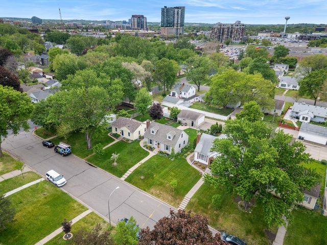 6736 Vincent Avenue S, Richfield, MN 55423