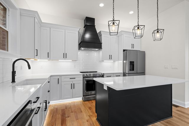 2314 18th Ave, N, Nashville, TN 37208