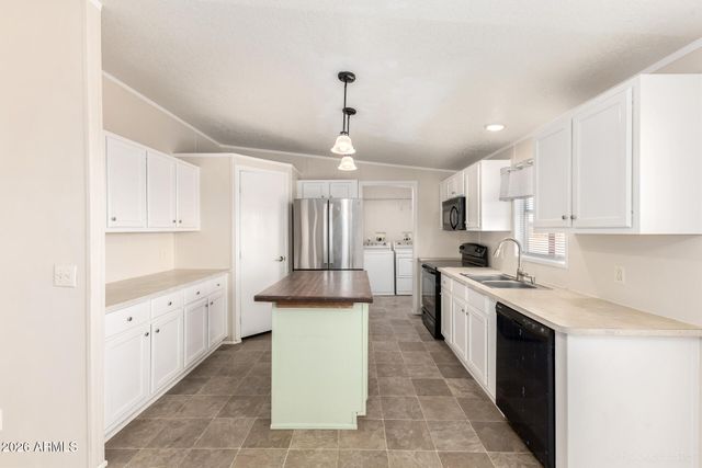 40946 W MONTEBELLO Avenue, Tonopah, AZ 85354