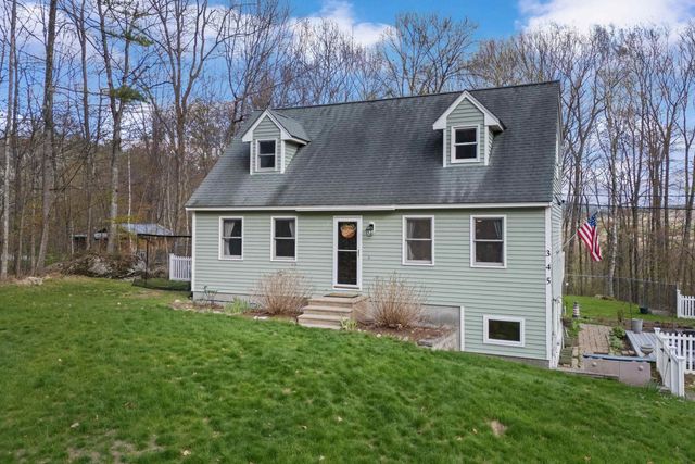 345 Davison Road, Henniker, NH 03242