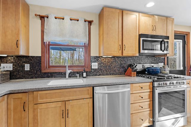 345 Davison Road, Henniker, NH 03242