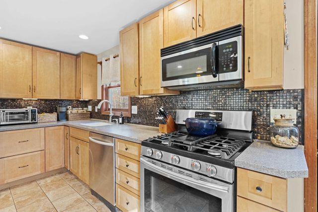 345 Davison Road, Henniker, NH 03242