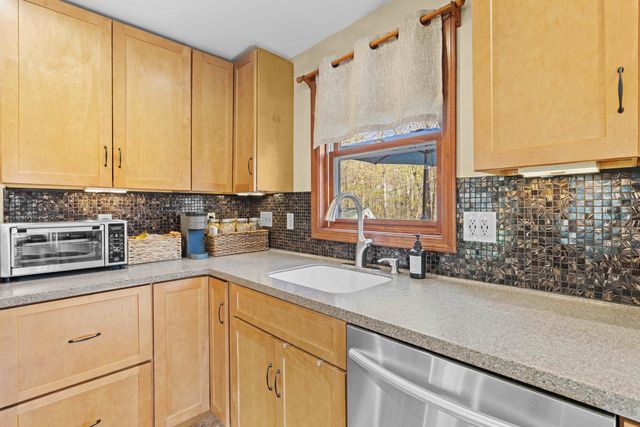345 Davison Road, Henniker, NH 03242