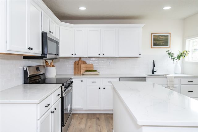 12 Canova Court, Fairborn, OH 45324