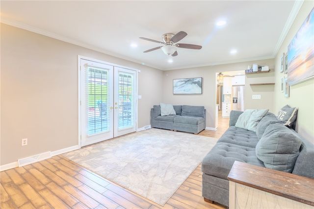 844 Sylvan Ave, N Versailles, PA 15137