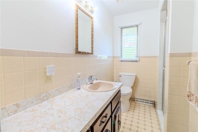 844 Sylvan Ave, N Versailles, PA 15137