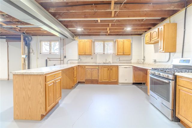 844 Sylvan Ave, N Versailles, PA 15137