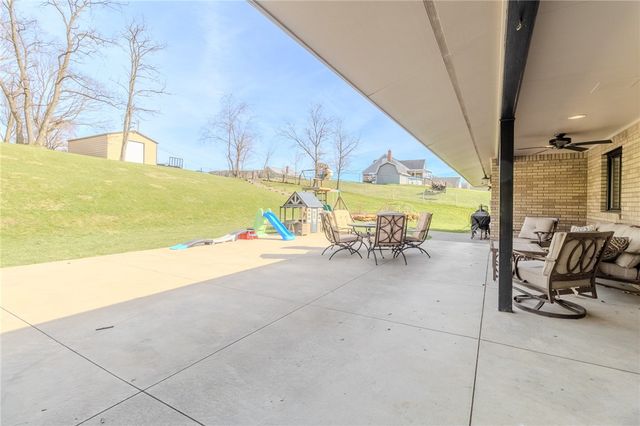 844 Sylvan Ave, N Versailles, PA 15137