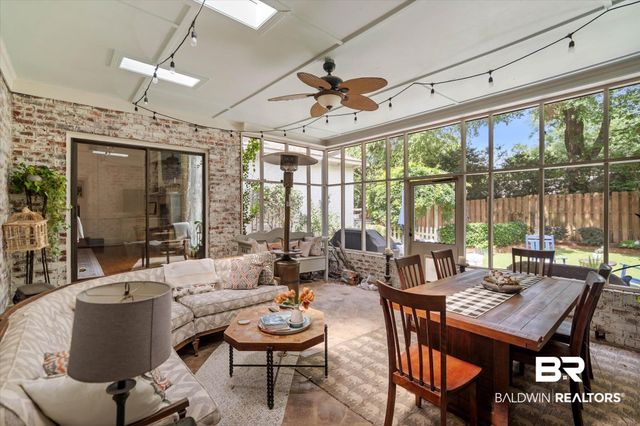 229 W Lakewood Drive, Mobile, AL 36608