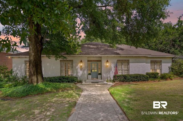 229 W Lakewood Drive, Mobile, AL 36608