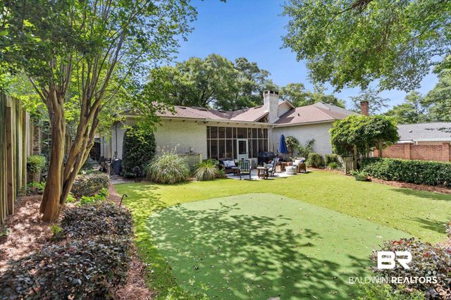 229 W Lakewood Drive, Mobile, AL 36608