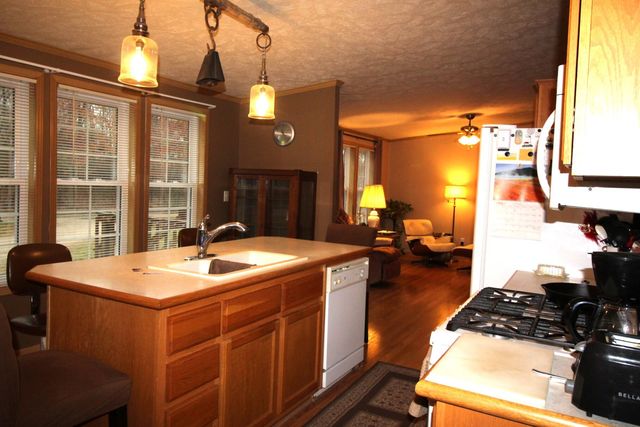 8458 S Broadway, Yates Twp, MI 49642