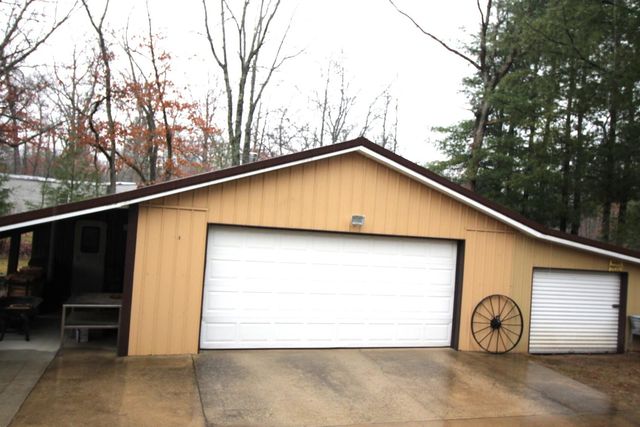 8458 S Broadway, Yates Twp, MI 49642
