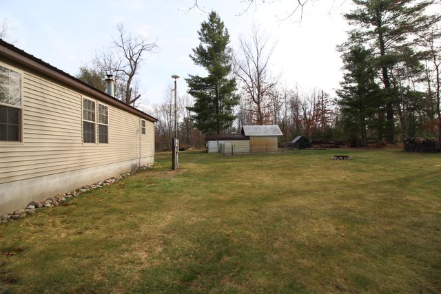 8458 S Broadway, Yates Twp, MI 49642