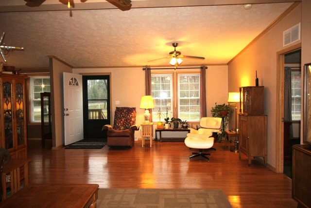 8458 S Broadway, Yates Twp, MI 49642