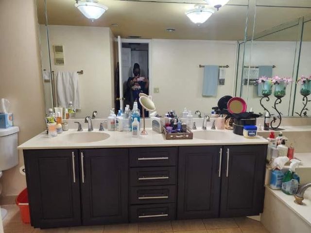 7050 NW 44TH Street 403, Lauderhill, FL 33319