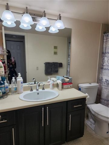 7050 NW 44TH Street 403, Lauderhill, FL 33319