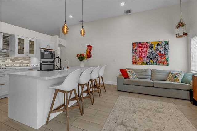 12742 NW 11th Pl, Sunrise, FL 33323