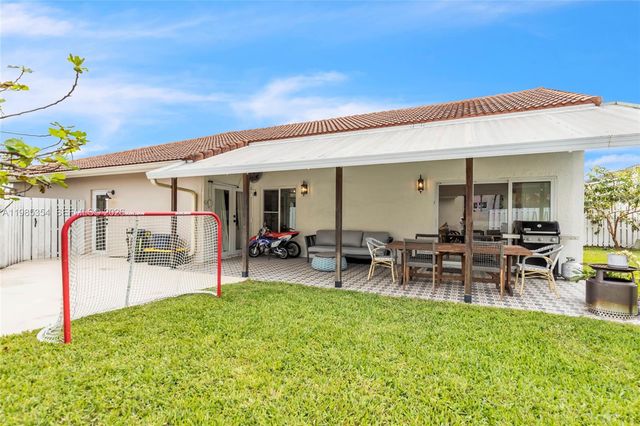 12742 NW 11th Pl, Sunrise, FL 33323