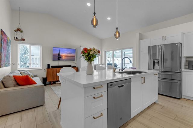 12742 NW 11th Pl, Sunrise, FL 33323