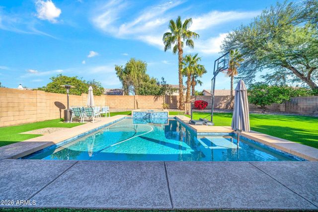 4338 E MEADOW Drive, Phoenix, AZ 85032