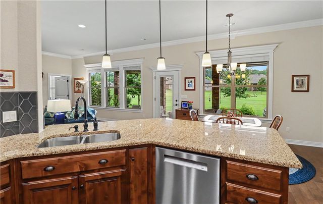 138 Dogwood Drive, Bella Vista, AR 72715