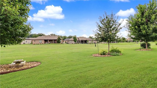 138 Dogwood Drive, Bella Vista, AR 72715