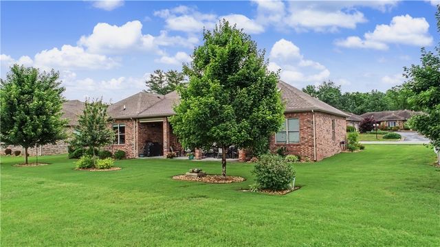 138 Dogwood Drive, Bella Vista, AR 72715