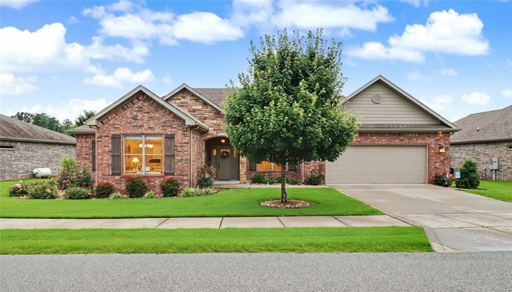 138 Dogwood Drive, Bella Vista, AR 72715