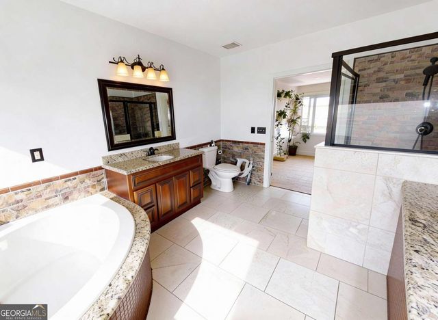 93 Skyland Drive, Roswell, GA 30075