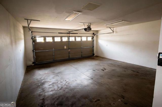 93 Skyland Drive, Roswell, GA 30075