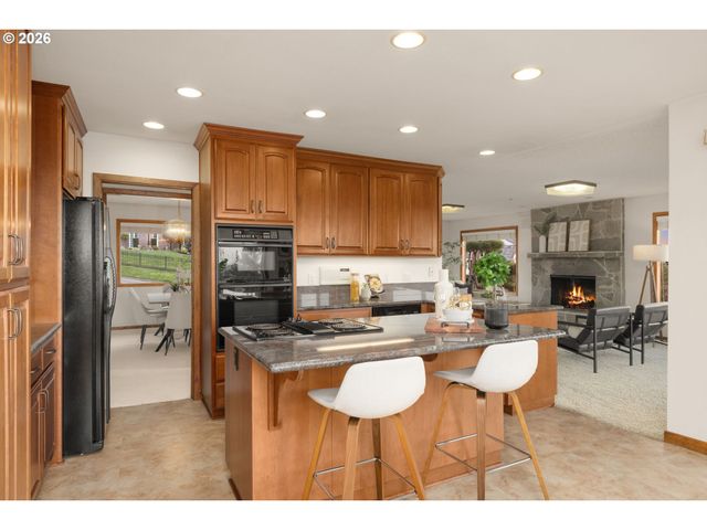 2369 PALISADES CREST Dr, Lake Oswego, OR 97034