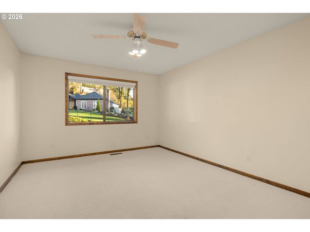 2369 PALISADES CREST Dr, Lake Oswego, OR 97034