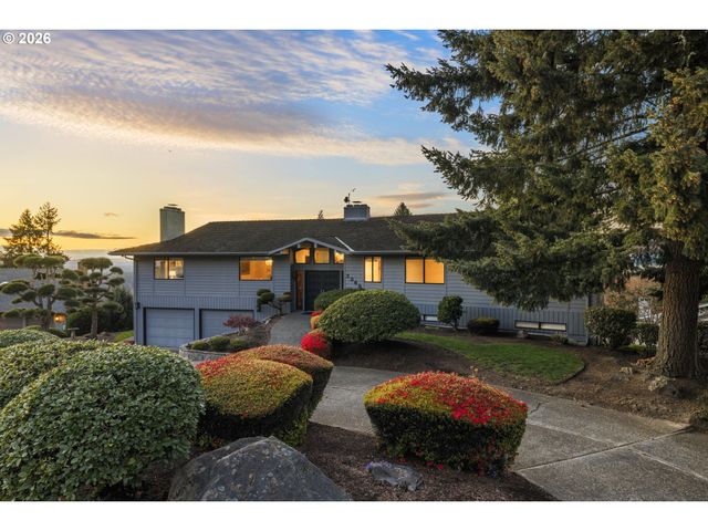2369 PALISADES CREST Dr, Lake Oswego, OR 97034