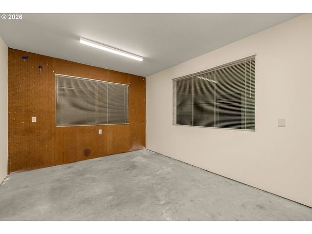 2369 PALISADES CREST Dr, Lake Oswego, OR 97034