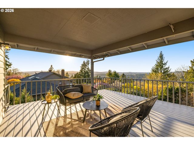 2369 PALISADES CREST Dr, Lake Oswego, OR 97034
