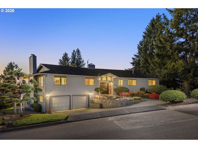 2369 PALISADES CREST Dr, Lake Oswego, OR 97034