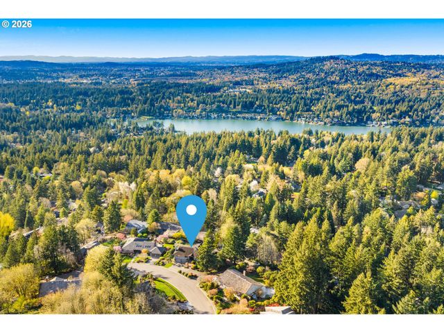 2369 PALISADES CREST Dr, Lake Oswego, OR 97034