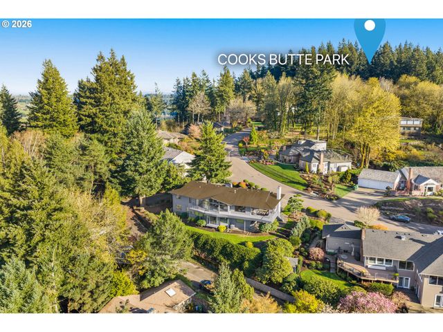 2369 PALISADES CREST Dr, Lake Oswego, OR 97034
