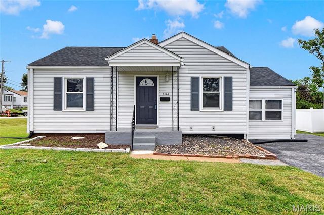 3166 O Hare Drive, St Ann, MO 63074