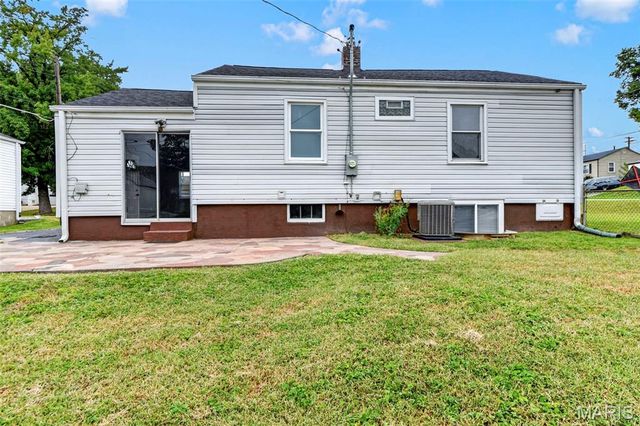 3166 O Hare Drive, St Ann, MO 63074