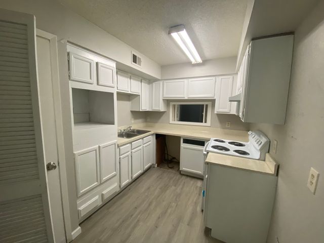 9696 Walnut Street 1701, Dallas, TX 75243
