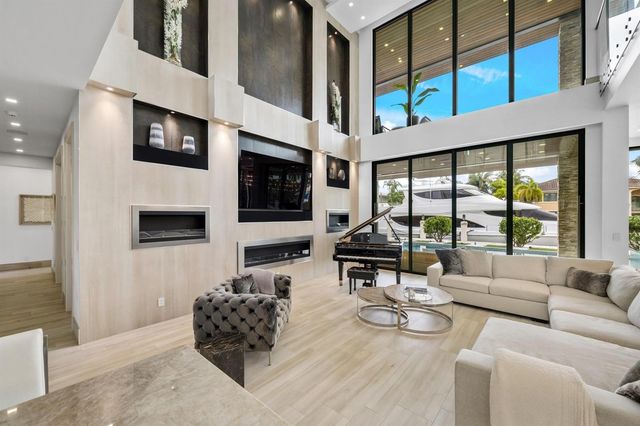 2437 Delmar Place, Fort Lauderdale, FL 33301