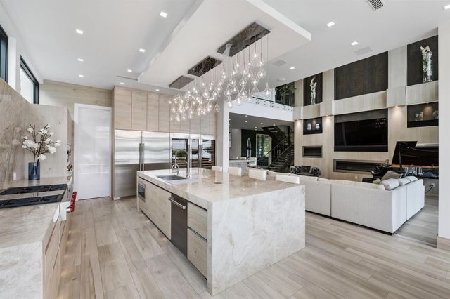 2437 Delmar Place, Fort Lauderdale, FL 33301