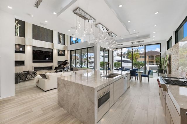 2437 Delmar Place, Fort Lauderdale, FL 33301